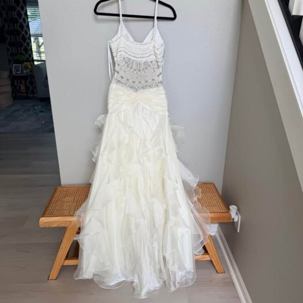 Terani Couture Ivory Beaded Formal / Wedding Gown – Size 6 – NWOT